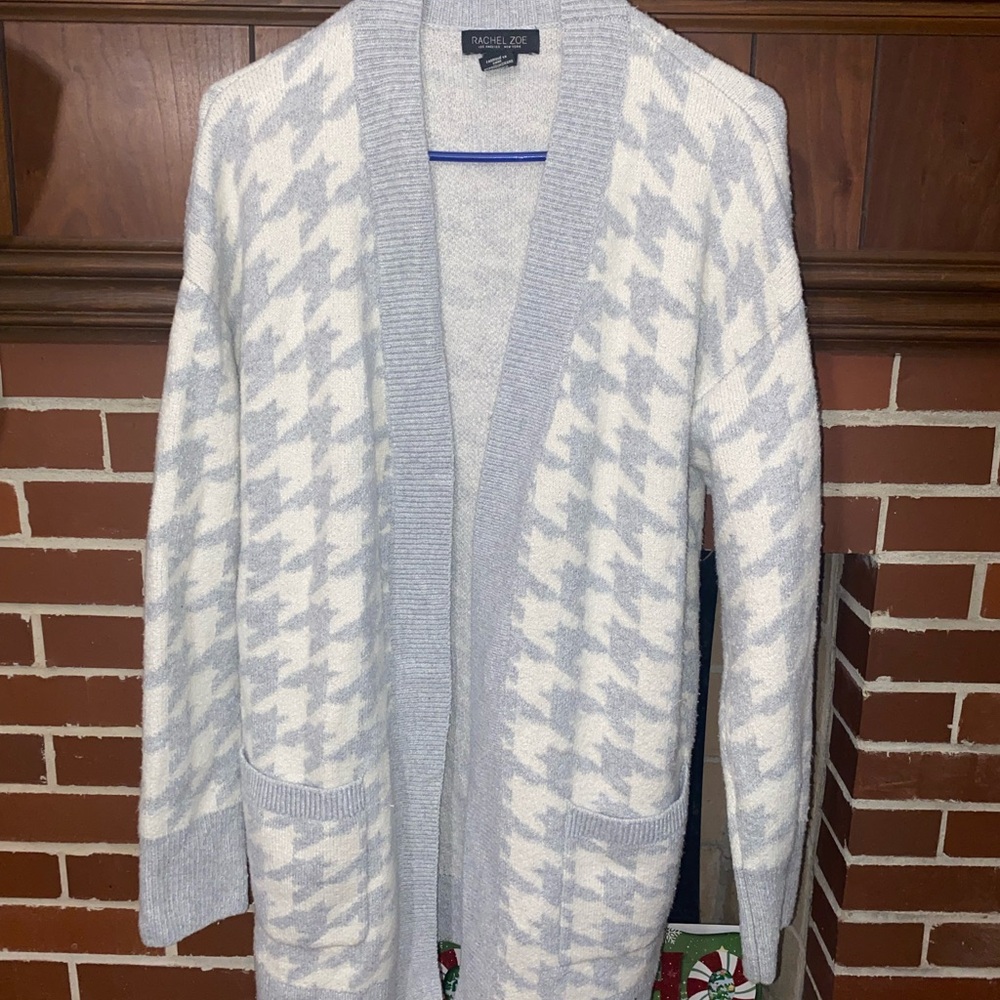 Houndstooth Patterned Cardigan Sweater - Light Gray